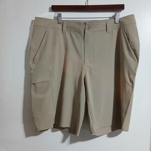 Under Armour Mens Cargo Shorts Sz 38 Tan Loose Fit 10 Inseam UPF 50